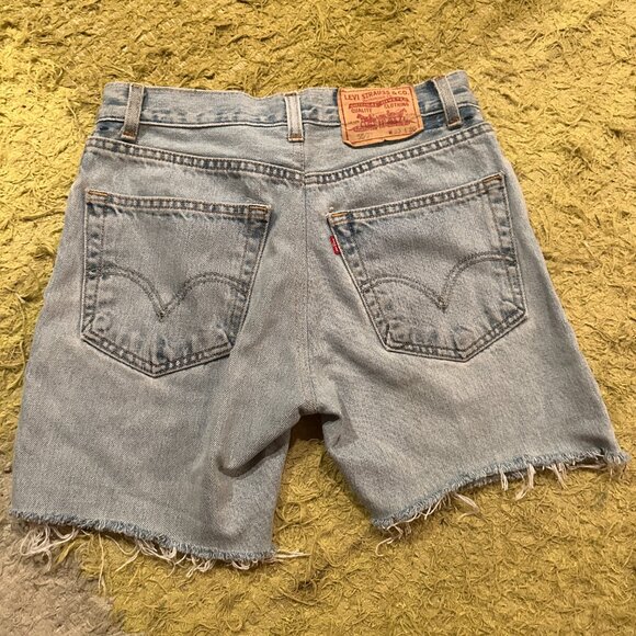 LEVI Vintage Cut off Shorts - Picture 2 of 3